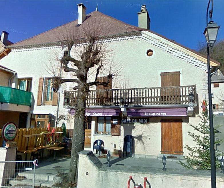 Le Cafe du Midi - La Violette