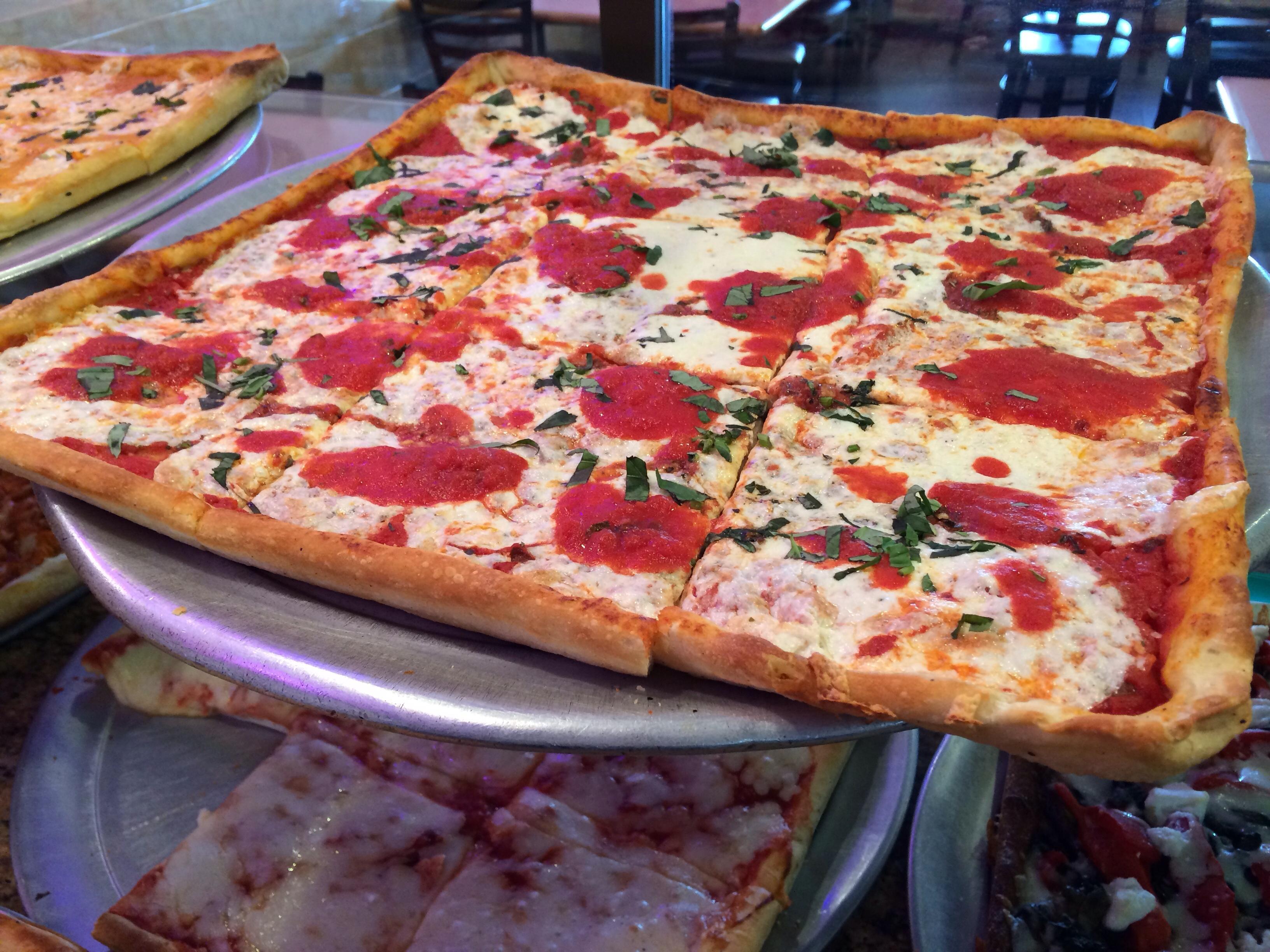 Romeo's Raintree Pizzeria