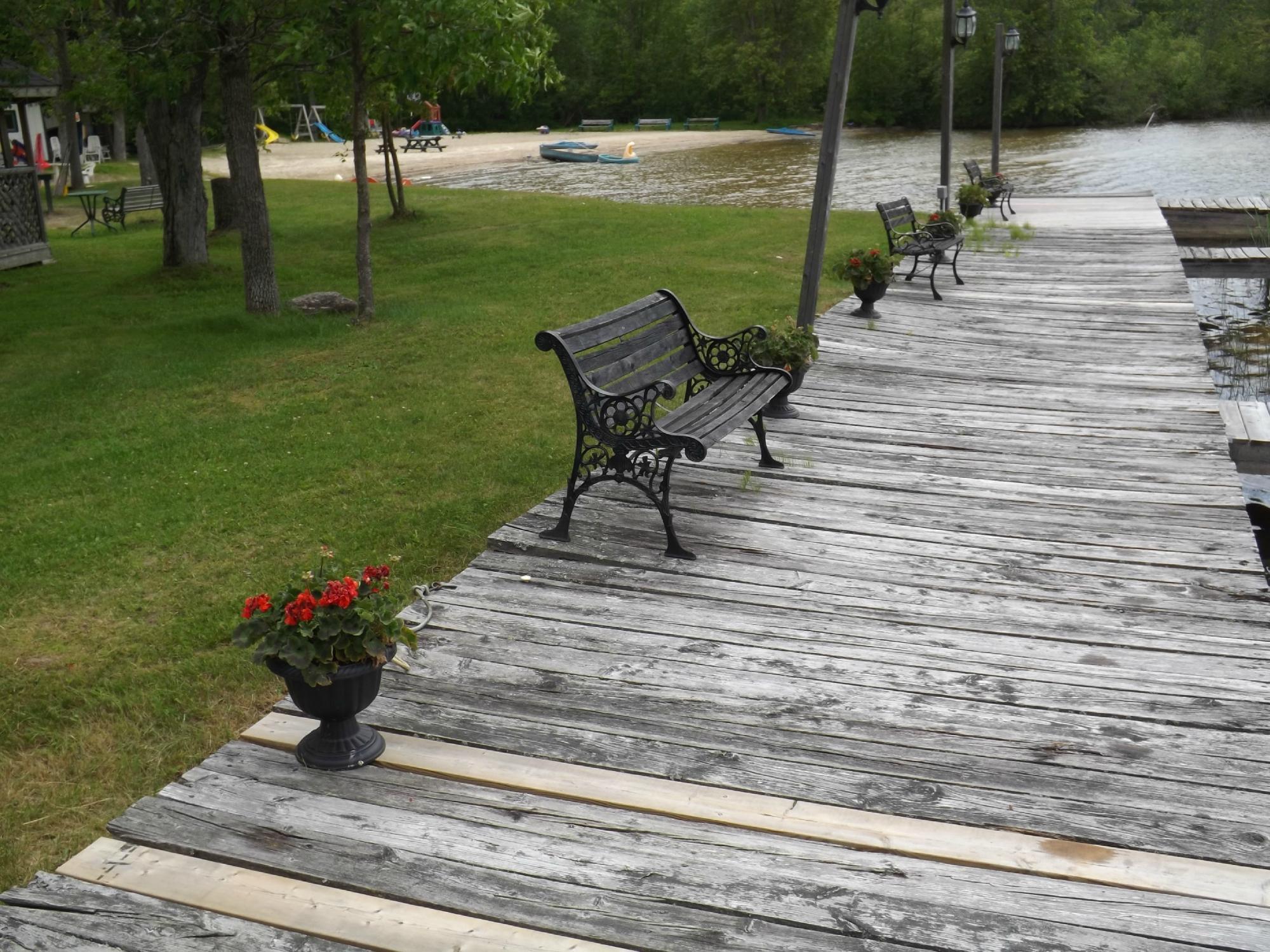 Chalkley's Sandy Bay Cottage Resort