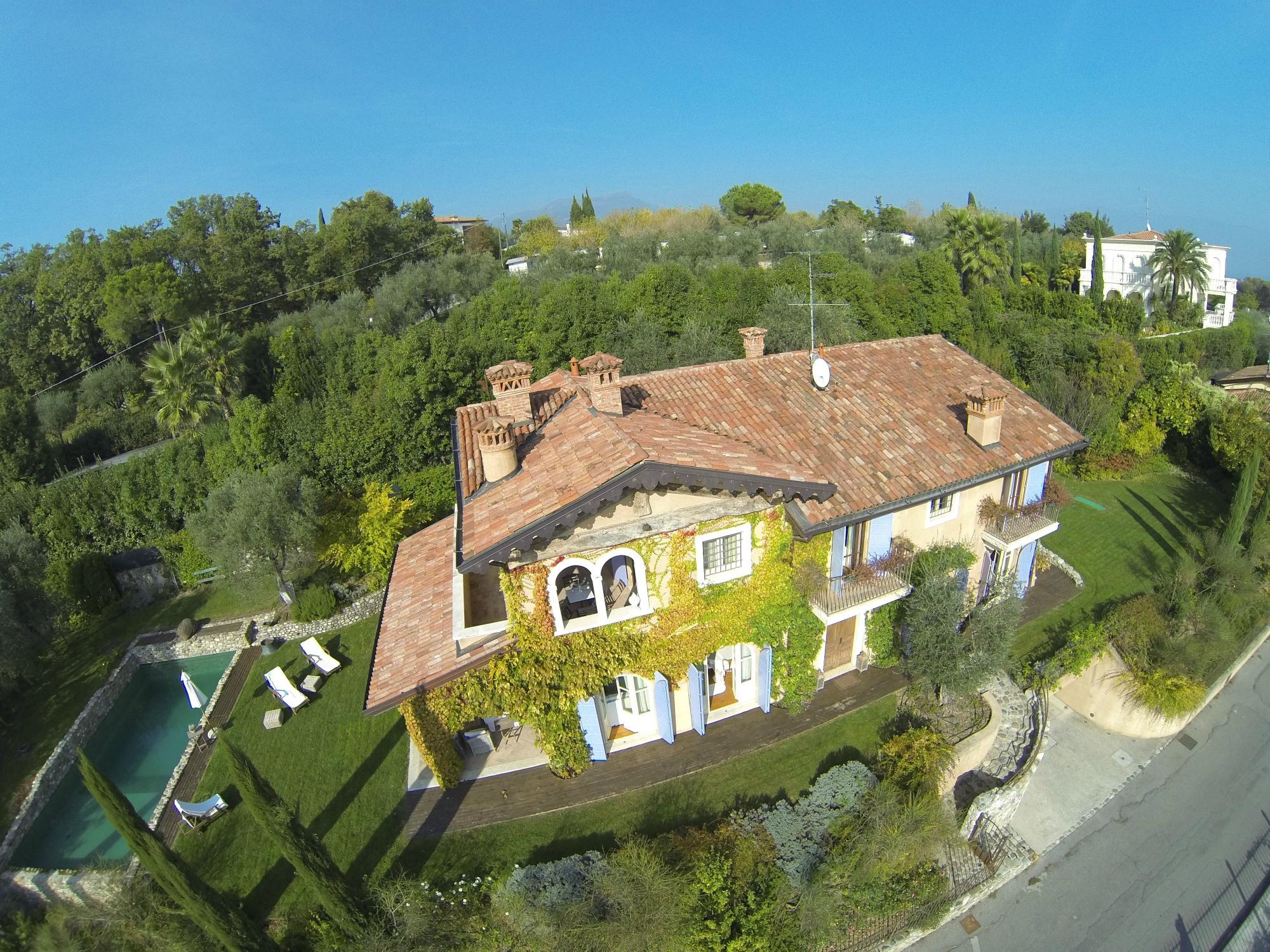 LA CRIOLDA Charming Villa