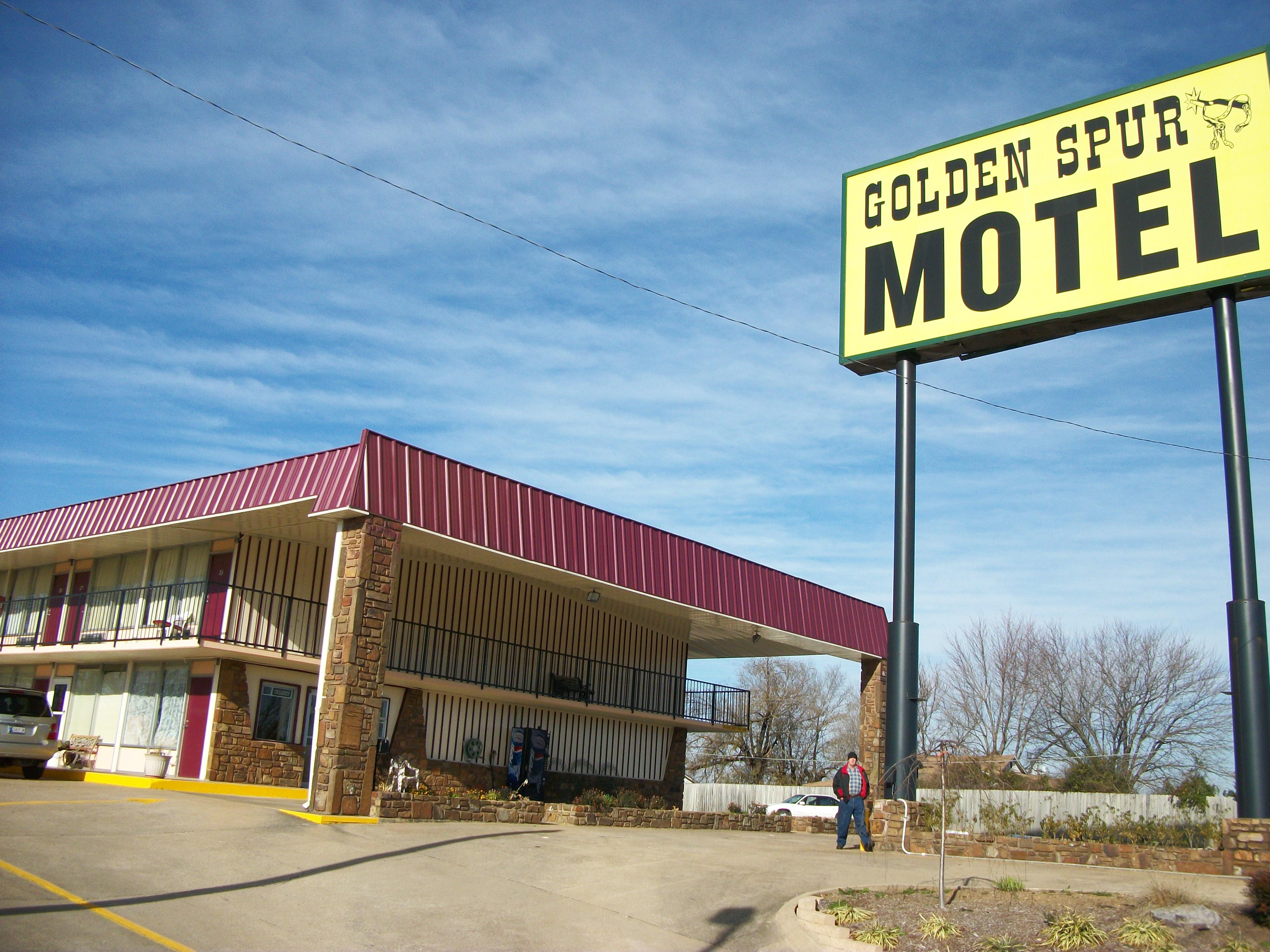 Golden Spur Motel