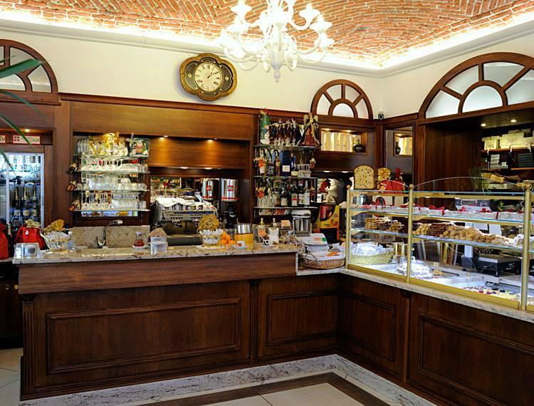 Photo by MARIARITACAMANDONA