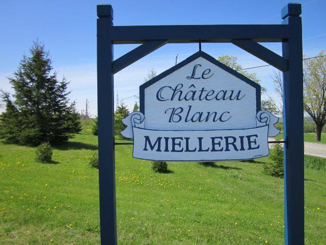 Le Château Blanc - Miel Et Hydromel