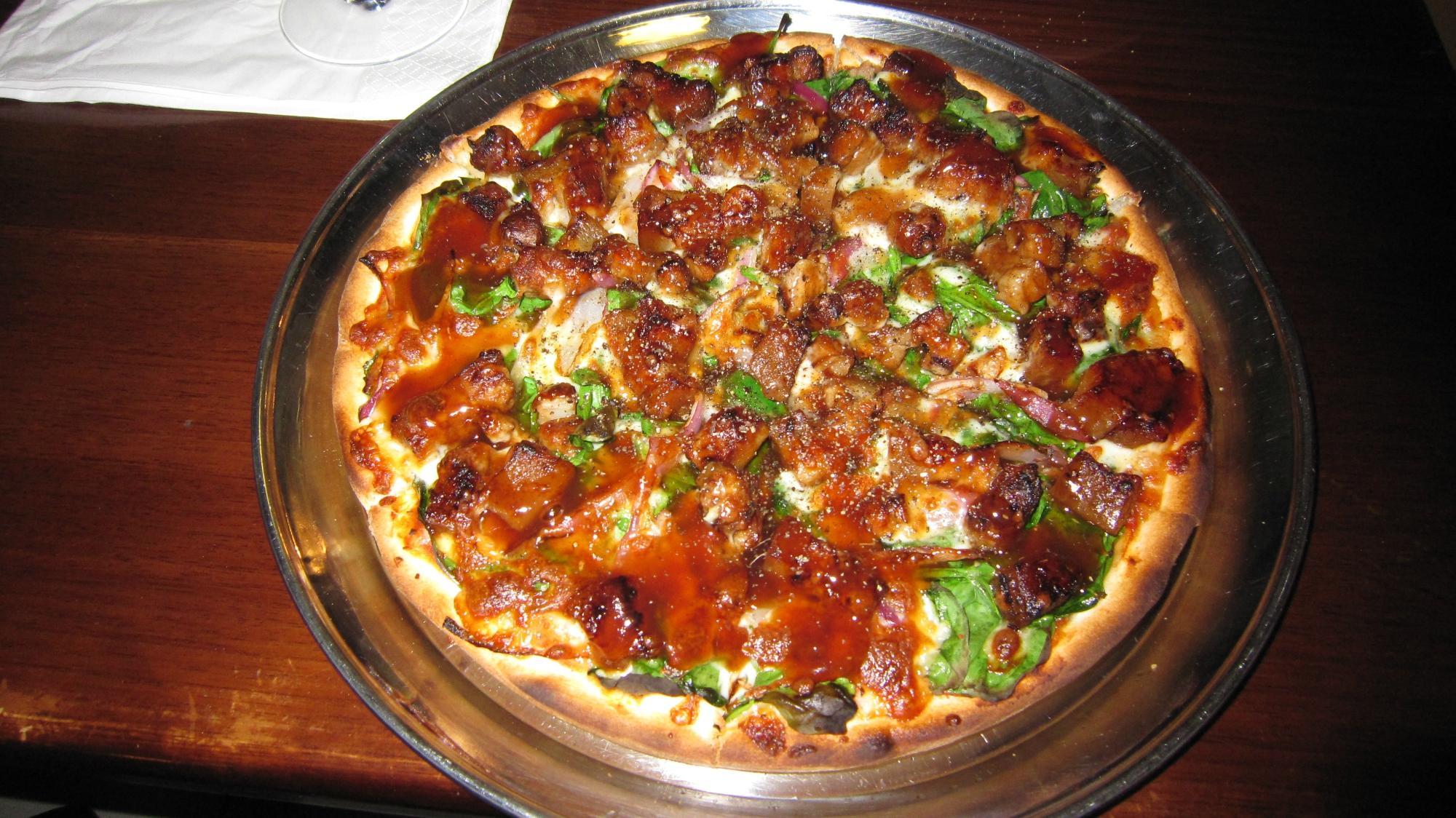 Toti's European Pizza Bistro & Cafe