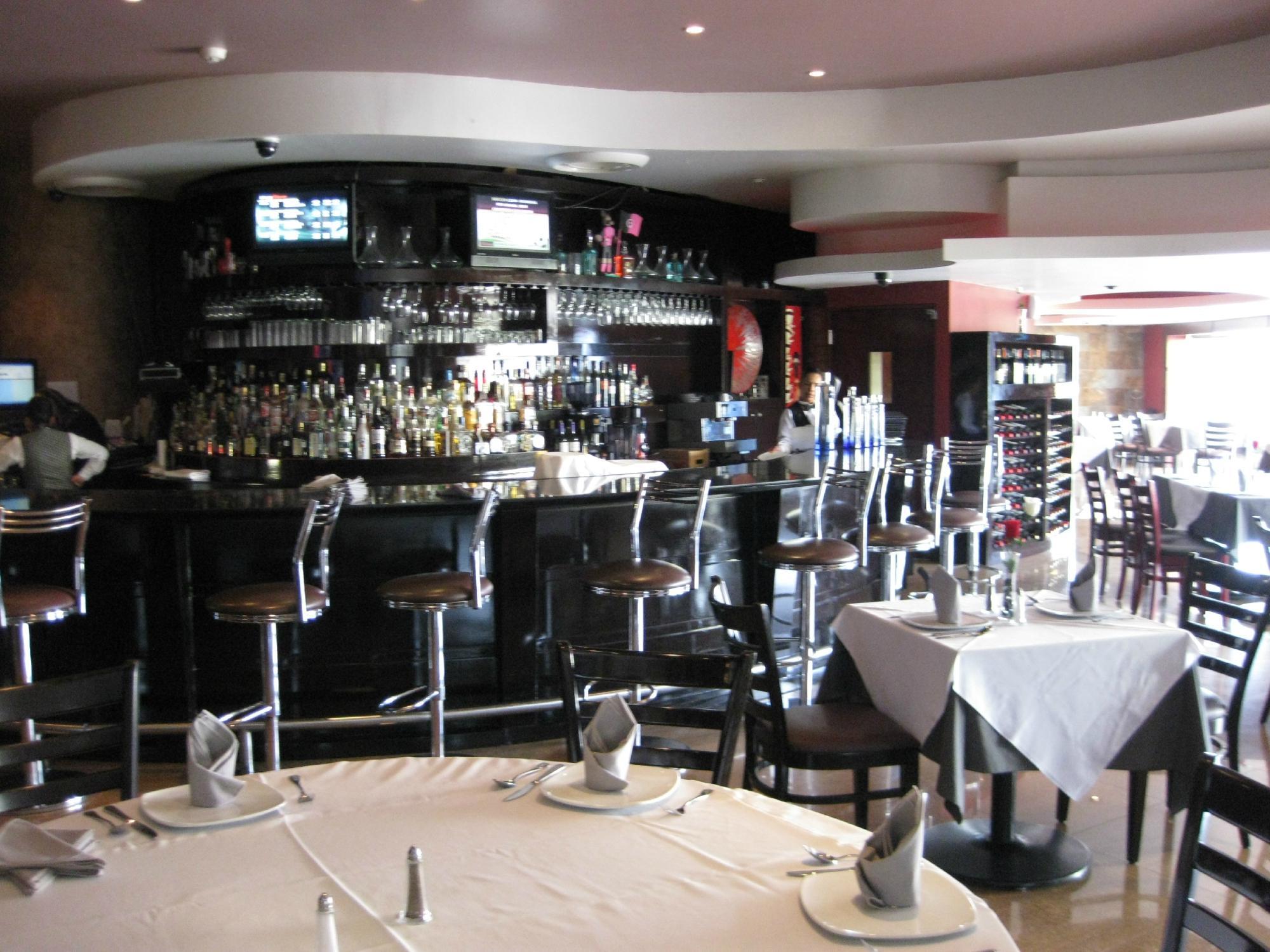 Mujeres Divinas Restaurant Bar