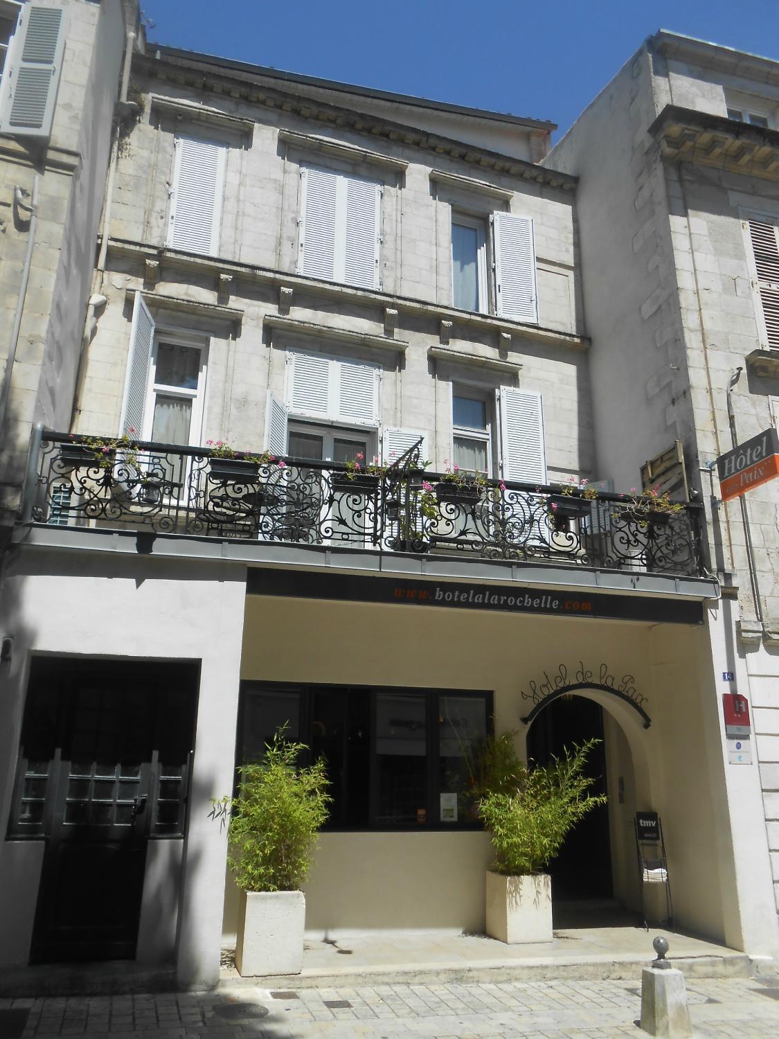 Hotel de la Paix