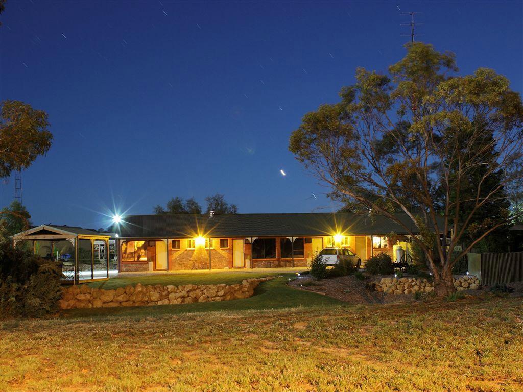 Morgan Colonial Motel