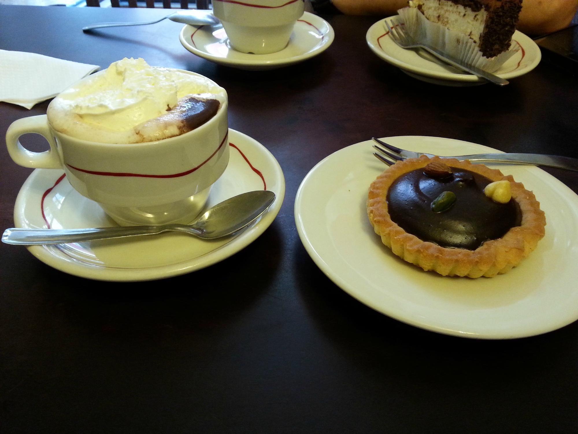 Patisserie Viennoise