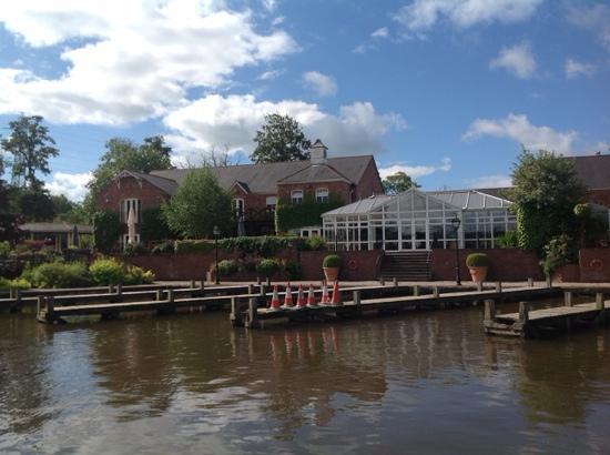 Lion Quays Hotel Restaurant