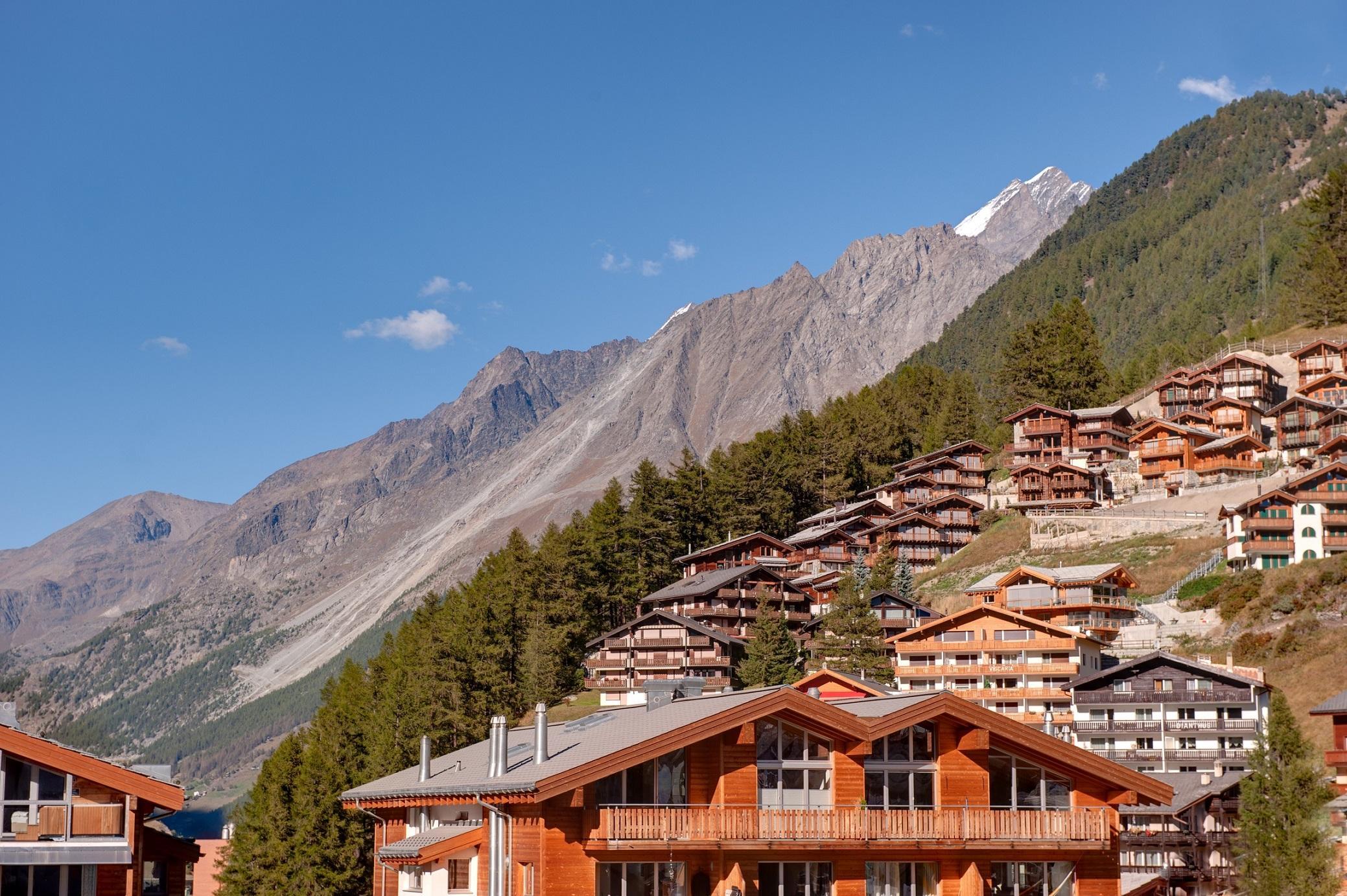 Mountain Exposure - Luxury