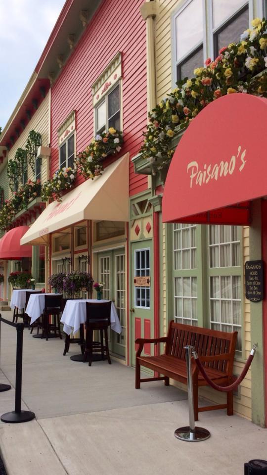 Paisano's on Broadway