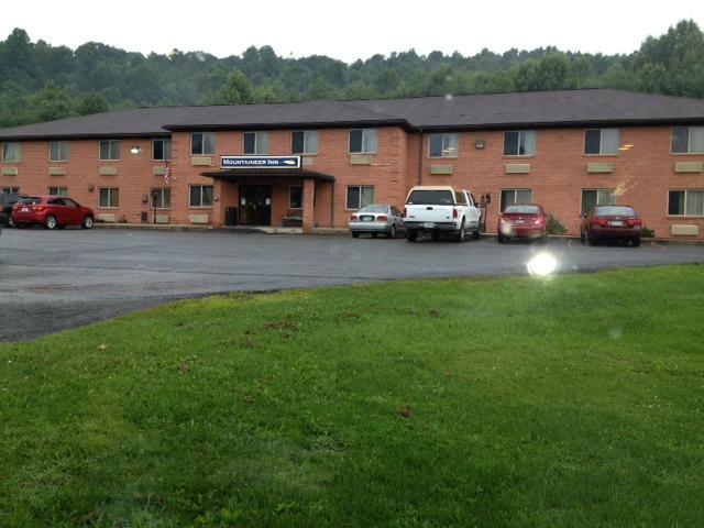 Mountaineer Inn