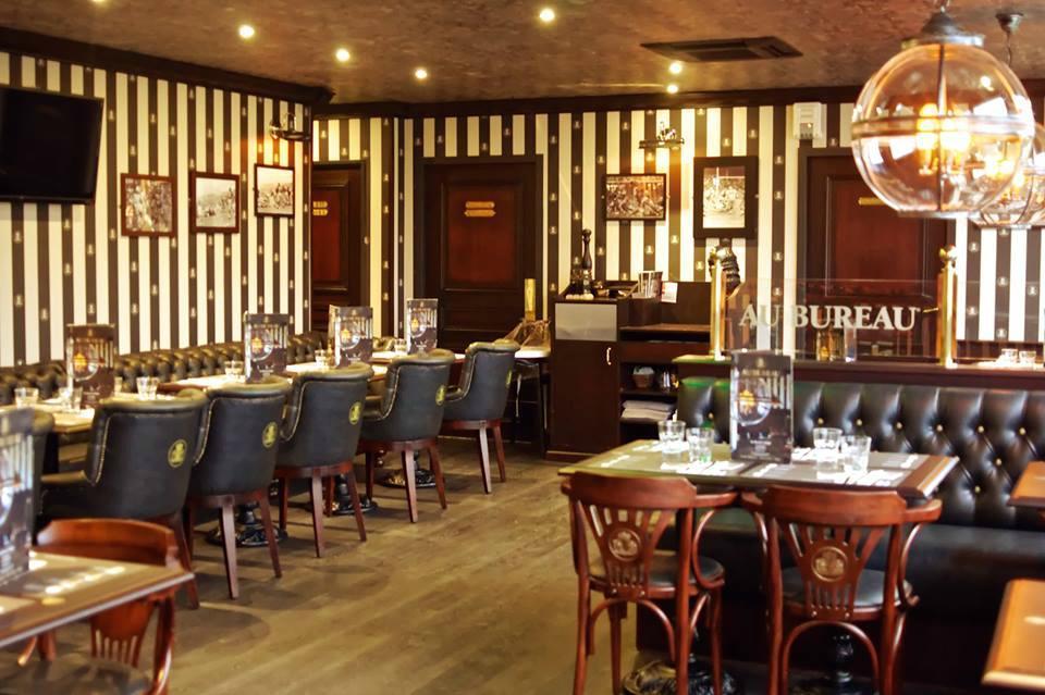Au Bureau