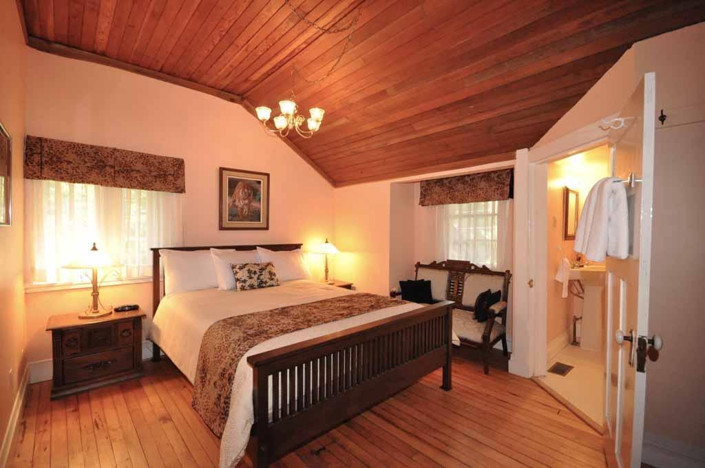 Whispering Pines Cottages and Vacation Rentals
