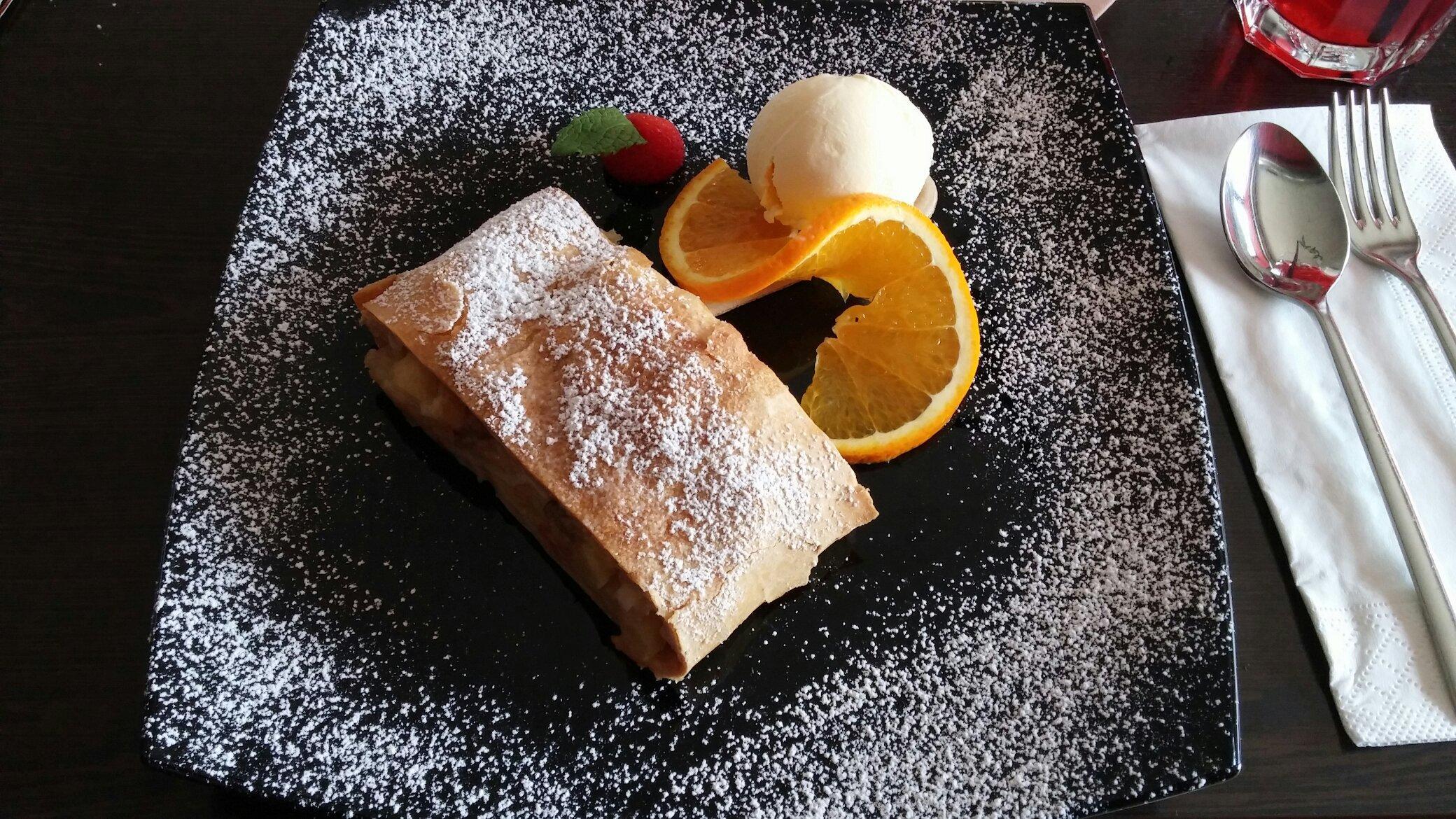 Stadl.cafe-restaurant