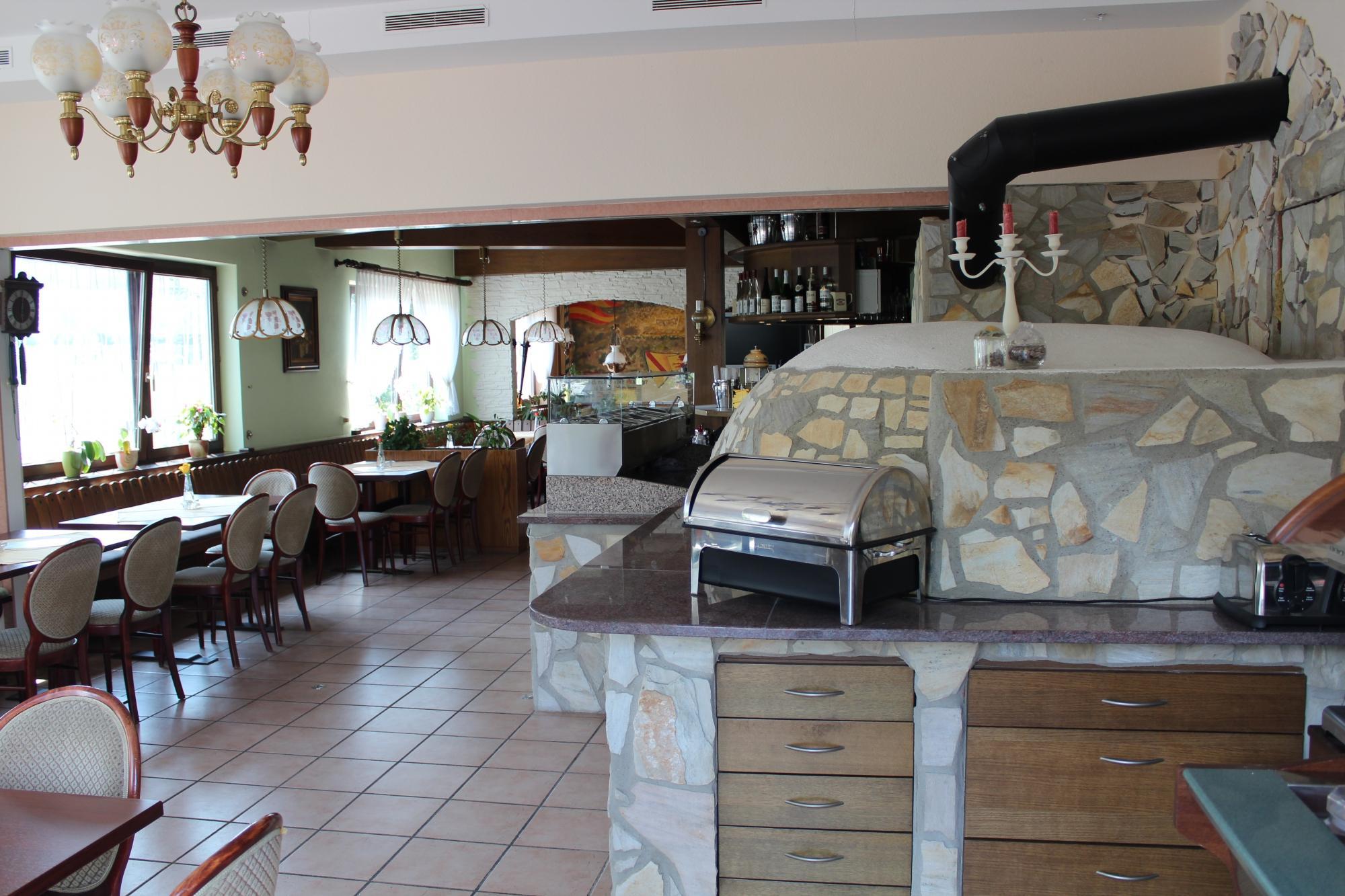 Hotel Restaurant Goldenen Wagen