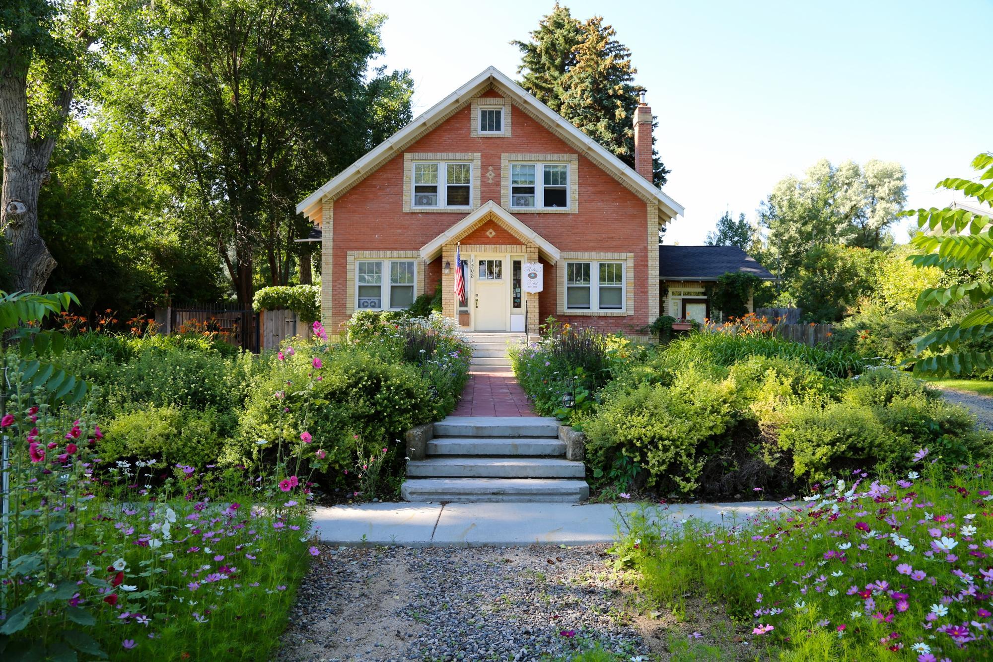 Robin's Nest Bed & Breakfast