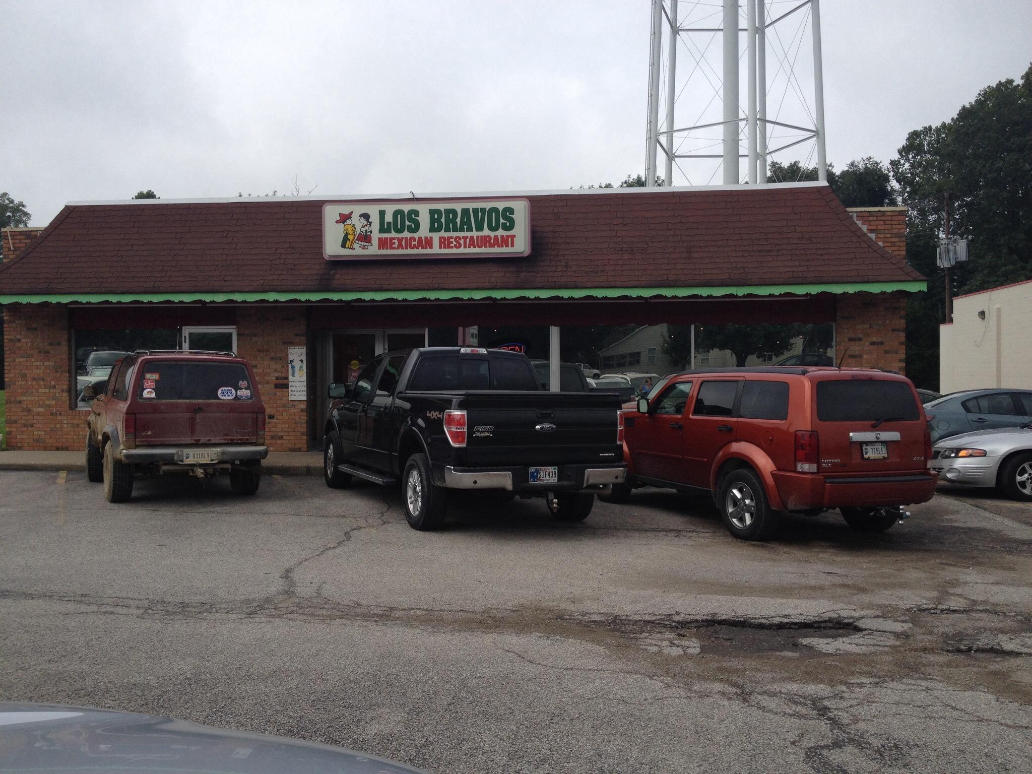 Los Bravos Mexica Restaurant