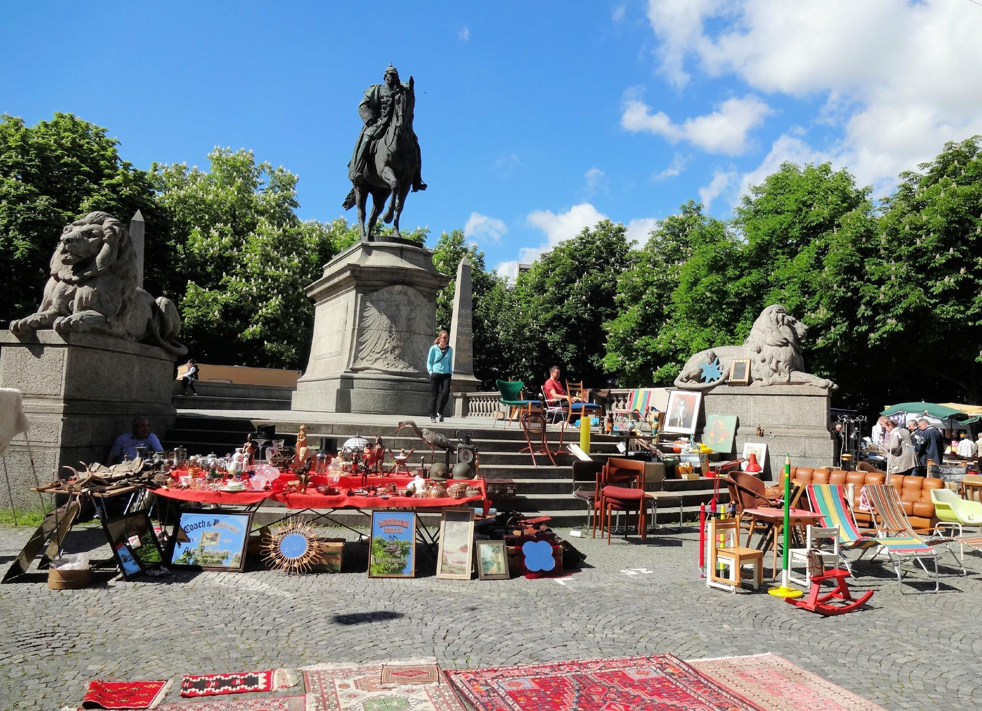Flohmarkt Karlsplatz