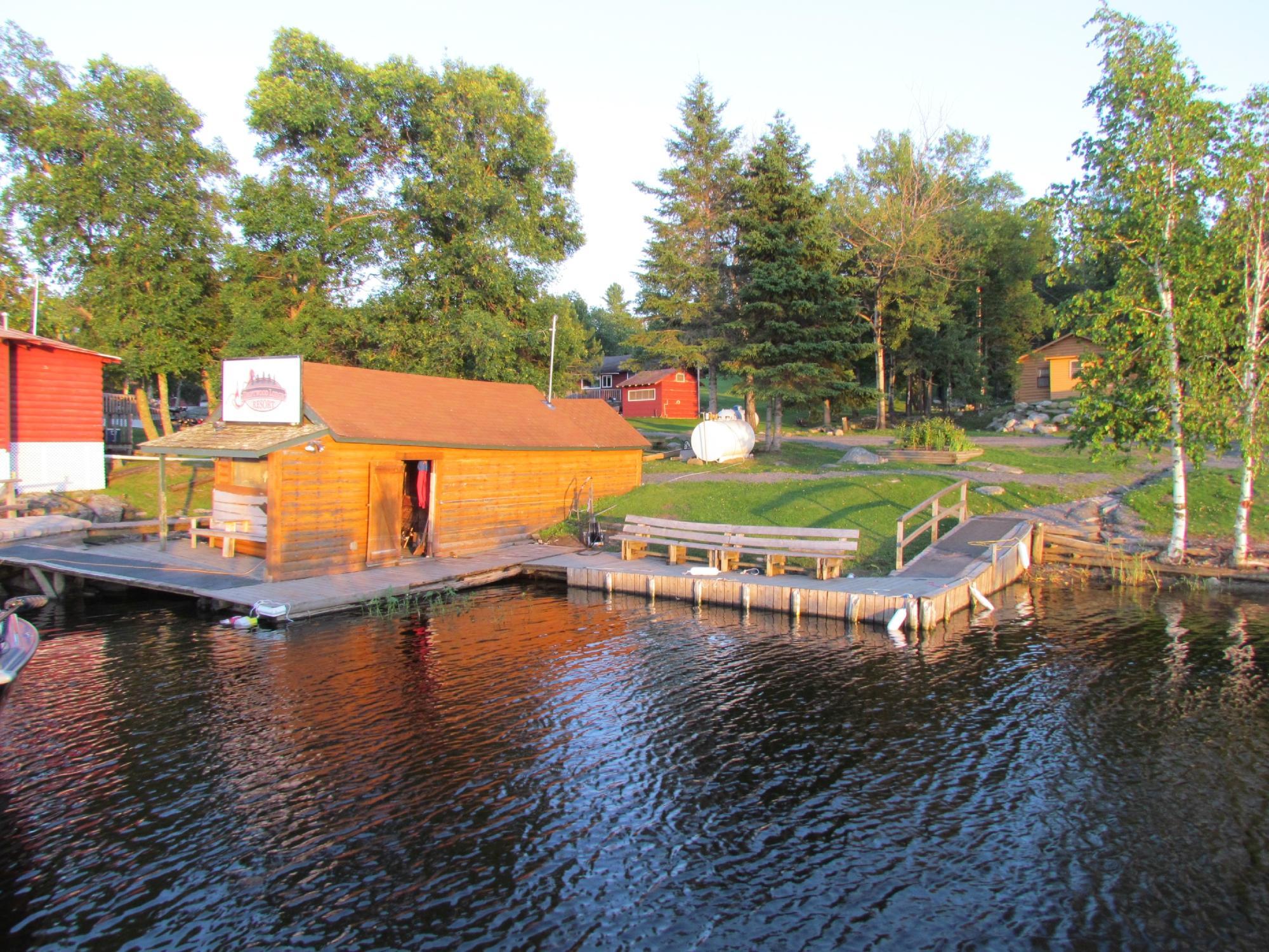 Driftwood Lodge Resort