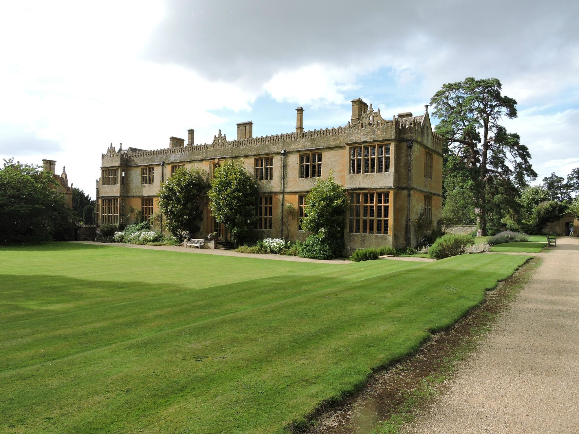 Stanway House & Fountain