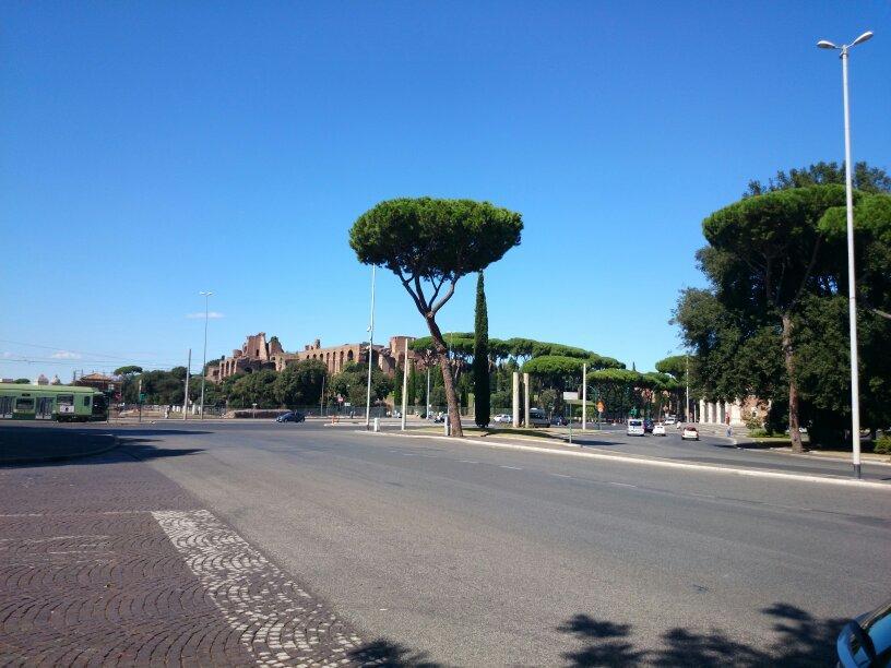 Piazza di Porta Capena