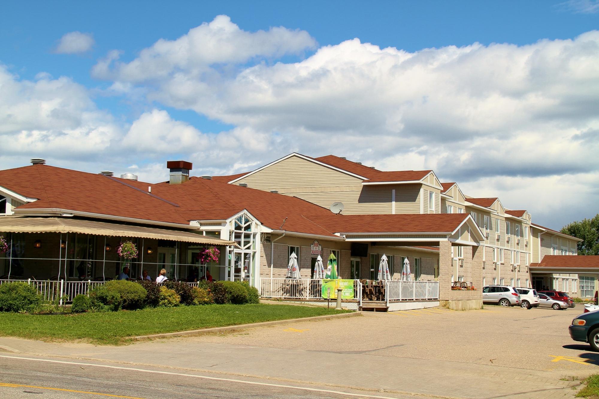 Auberge Du Draveur Hotel
