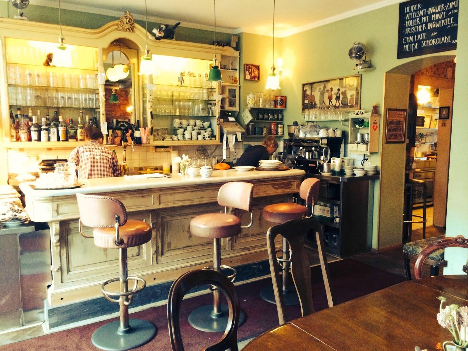 Hoover & Floyd Tages & Abend Bar