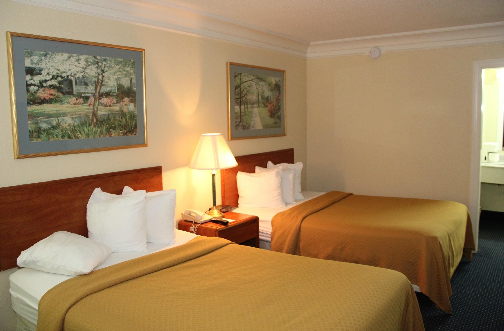 Photo by RailfanMotels