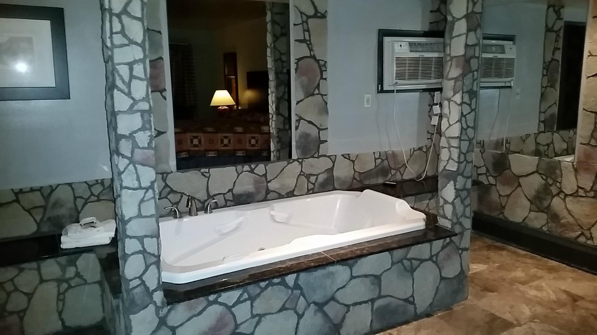 American Inn and Suites