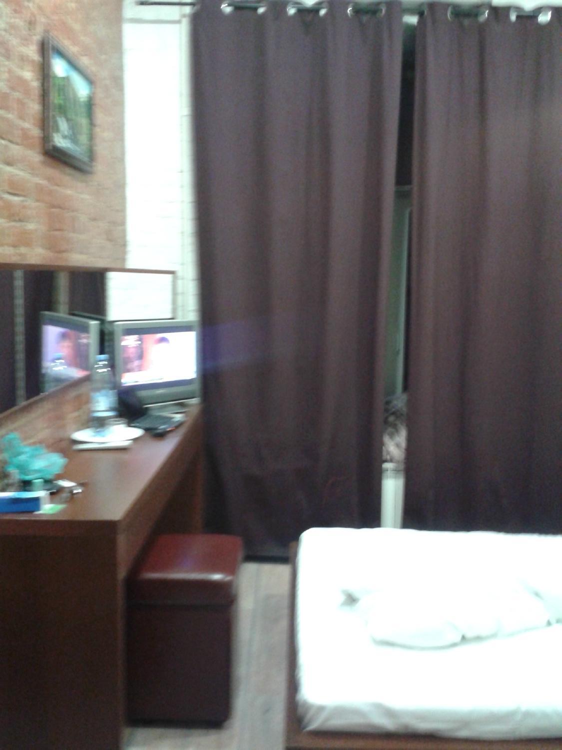 Ave Caesar On Vasilievskiy Ostrov