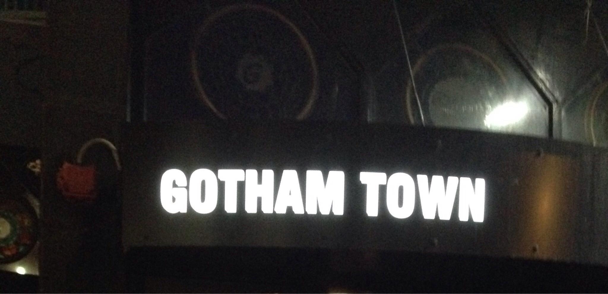 Photo by Sarahshenparty