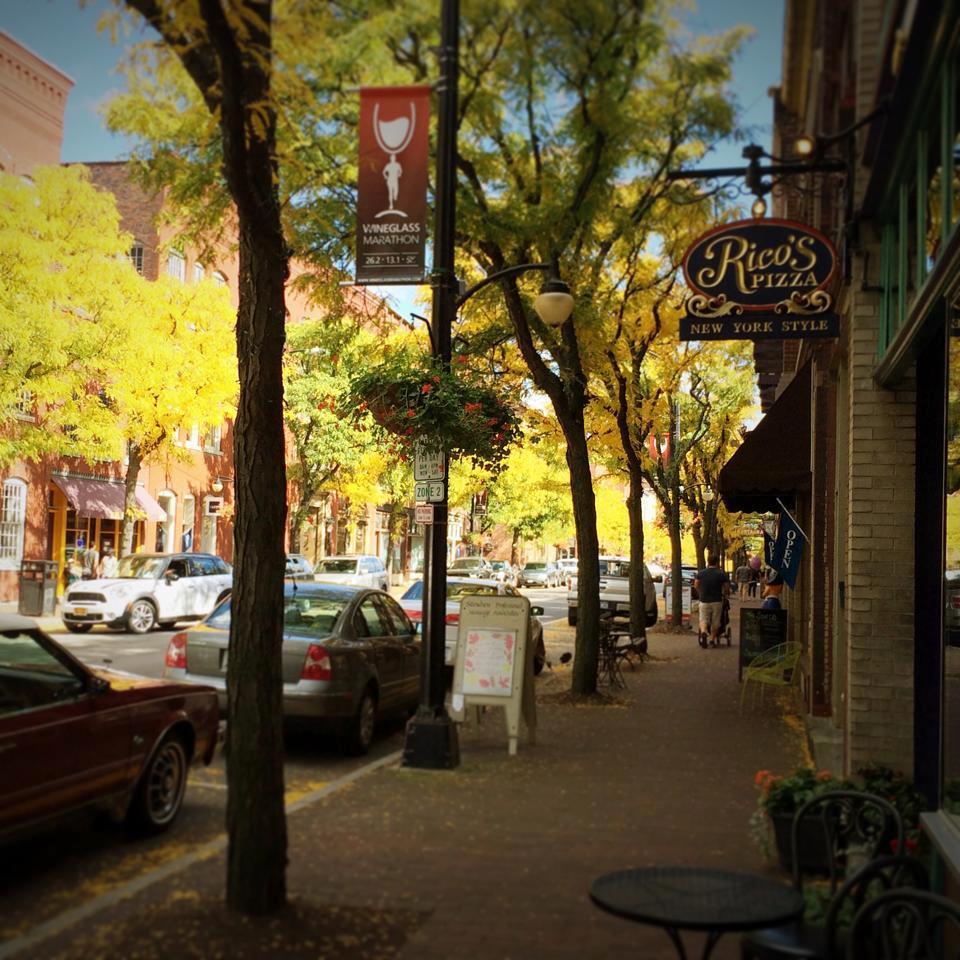 Rico's Pizza New York Style