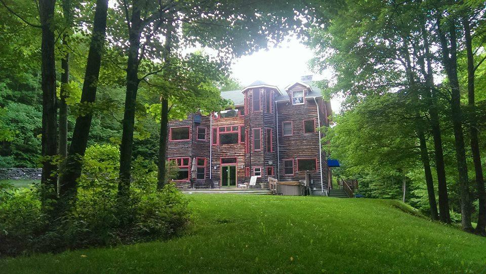 9 Mountain Retreats & Workshops