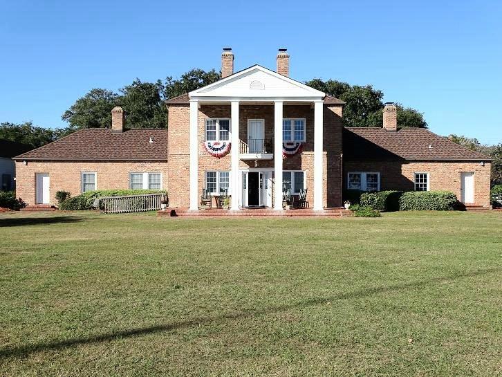 Fort Johnston-Southport Museum & Visitor's Center