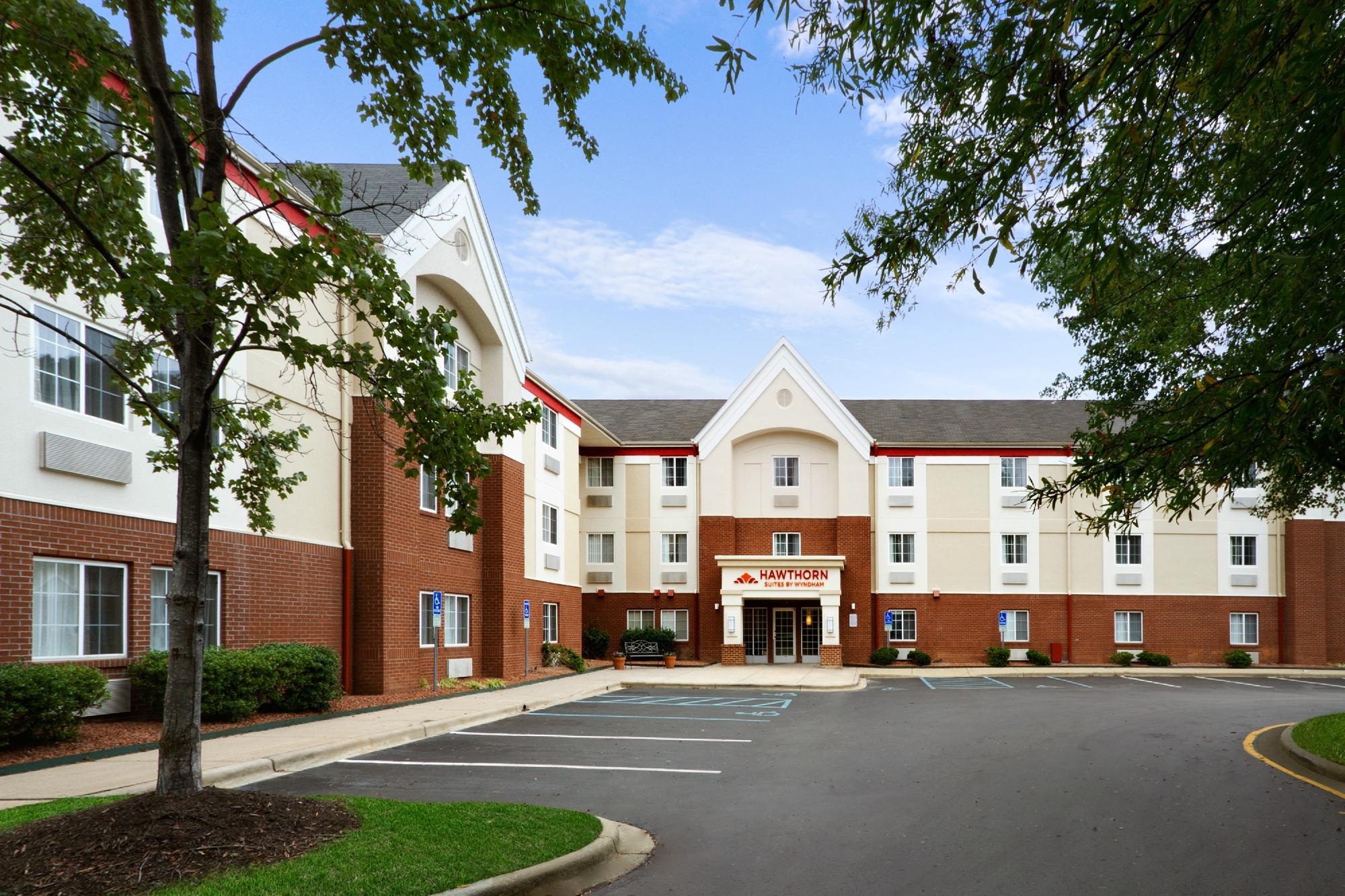 MainStay Suites Omaha Old Mill