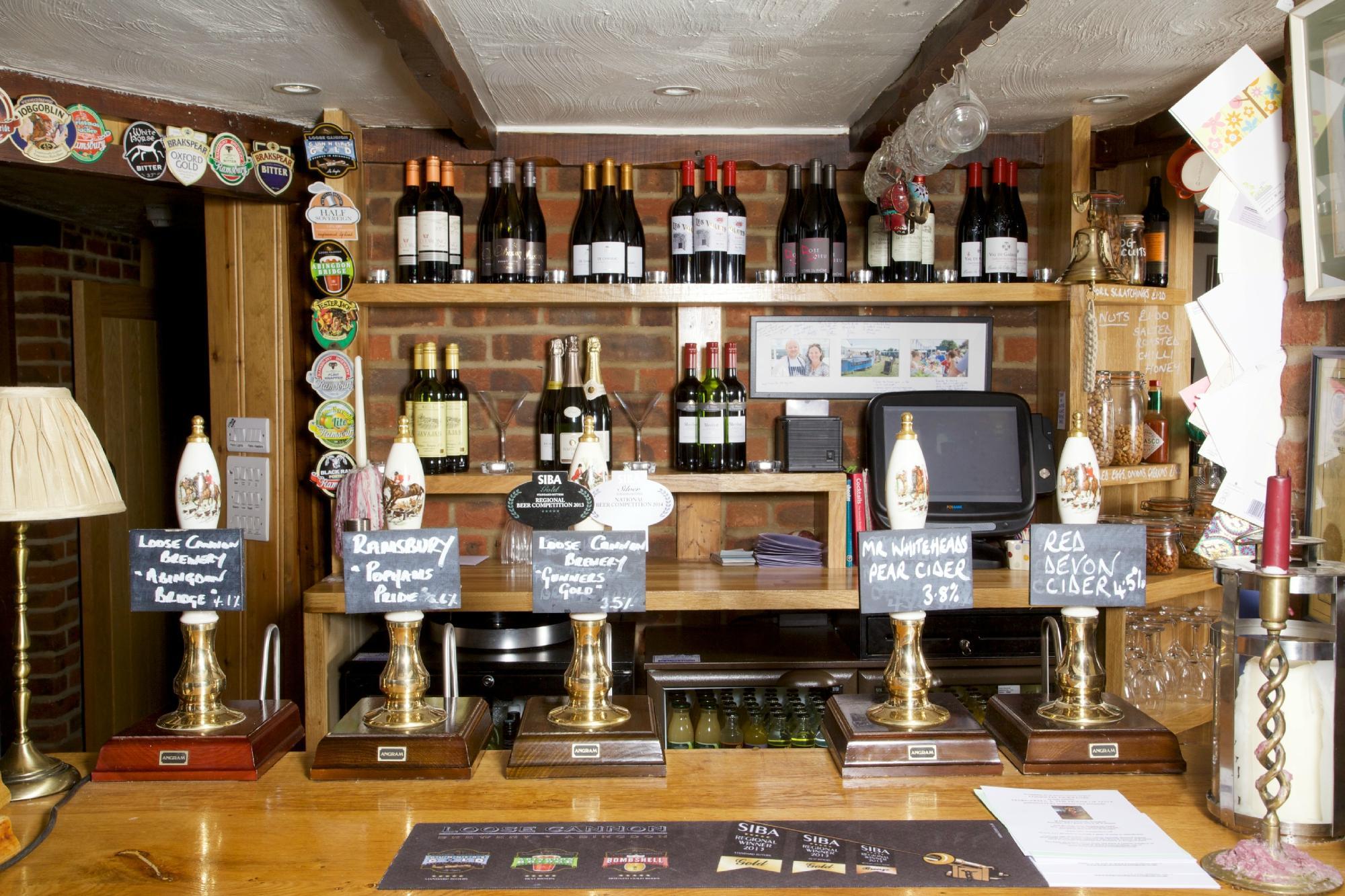 The King & Queen Longcot