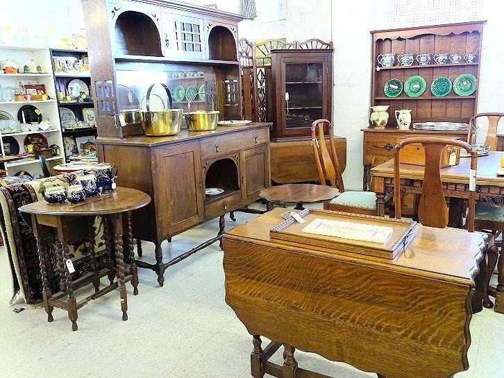 Seaport Antique Market