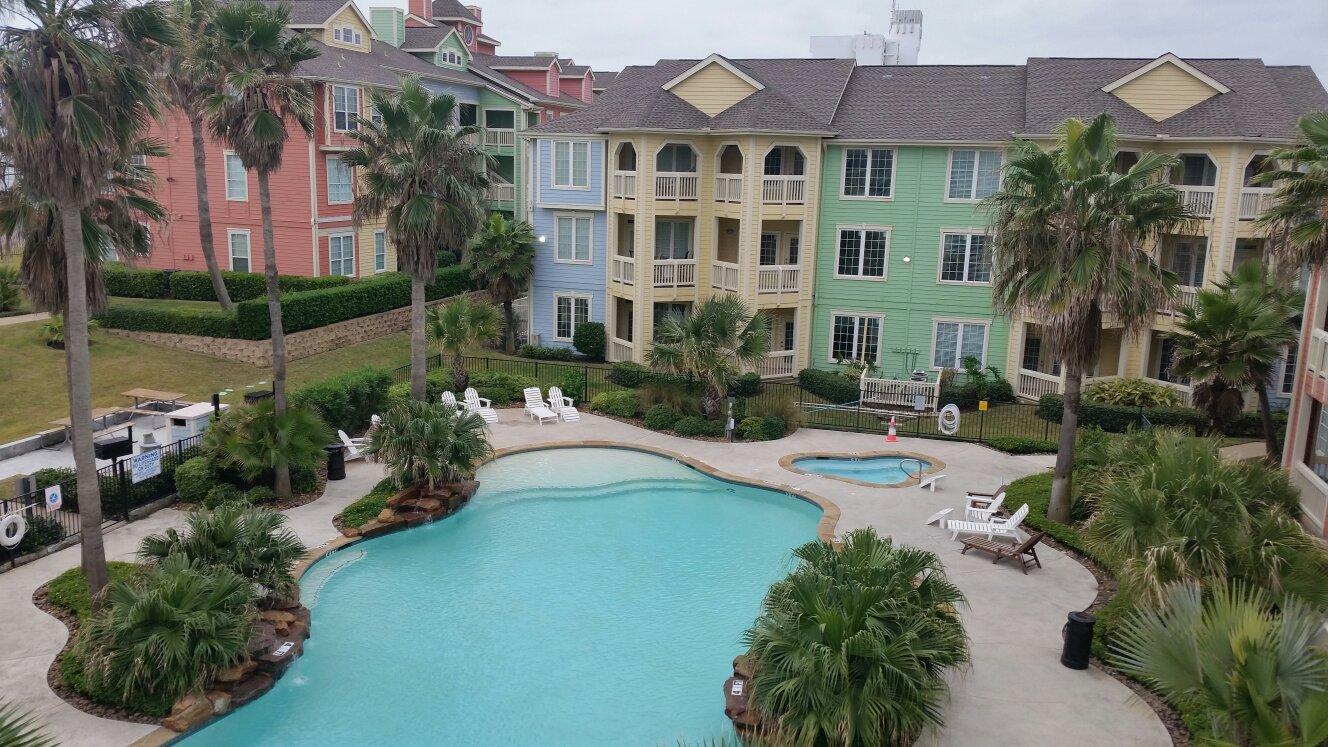 Photo by labiblioteca