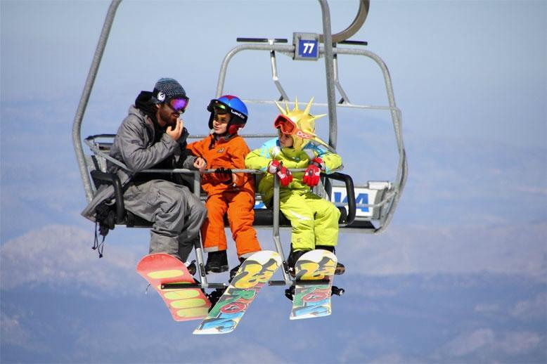 Escuela Universal Esqui & Snowboard