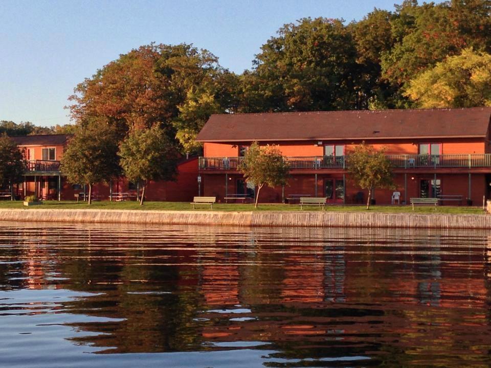Fife Lake Lodging