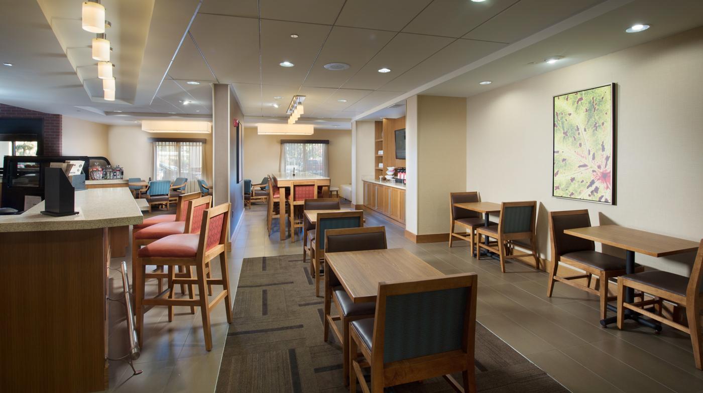 Hyatt Place Savannah Airport