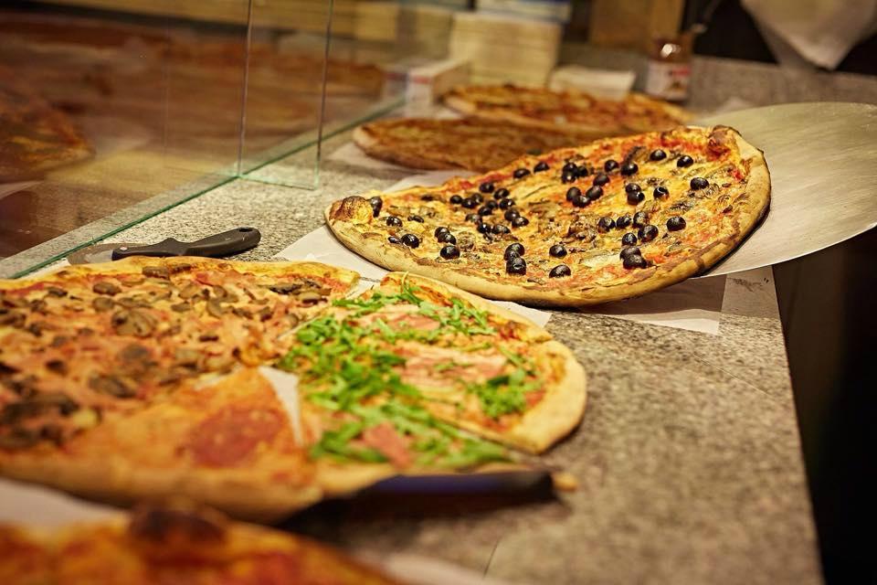 Pizza Me #3 Fashion Street