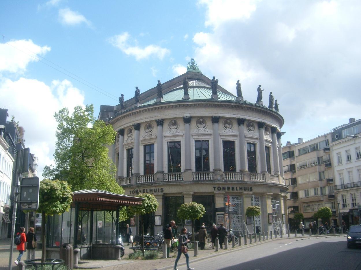 Bourla Theater (Bourlaschouwburg)