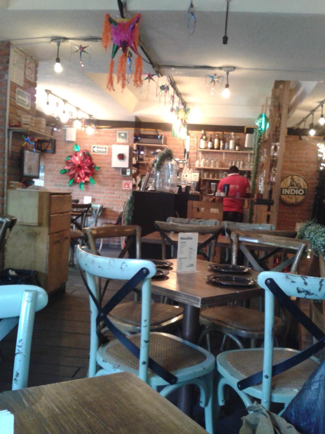 Roomies Hostel Condesa