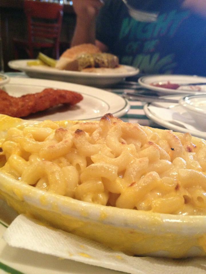 Luke's Bar and Grill