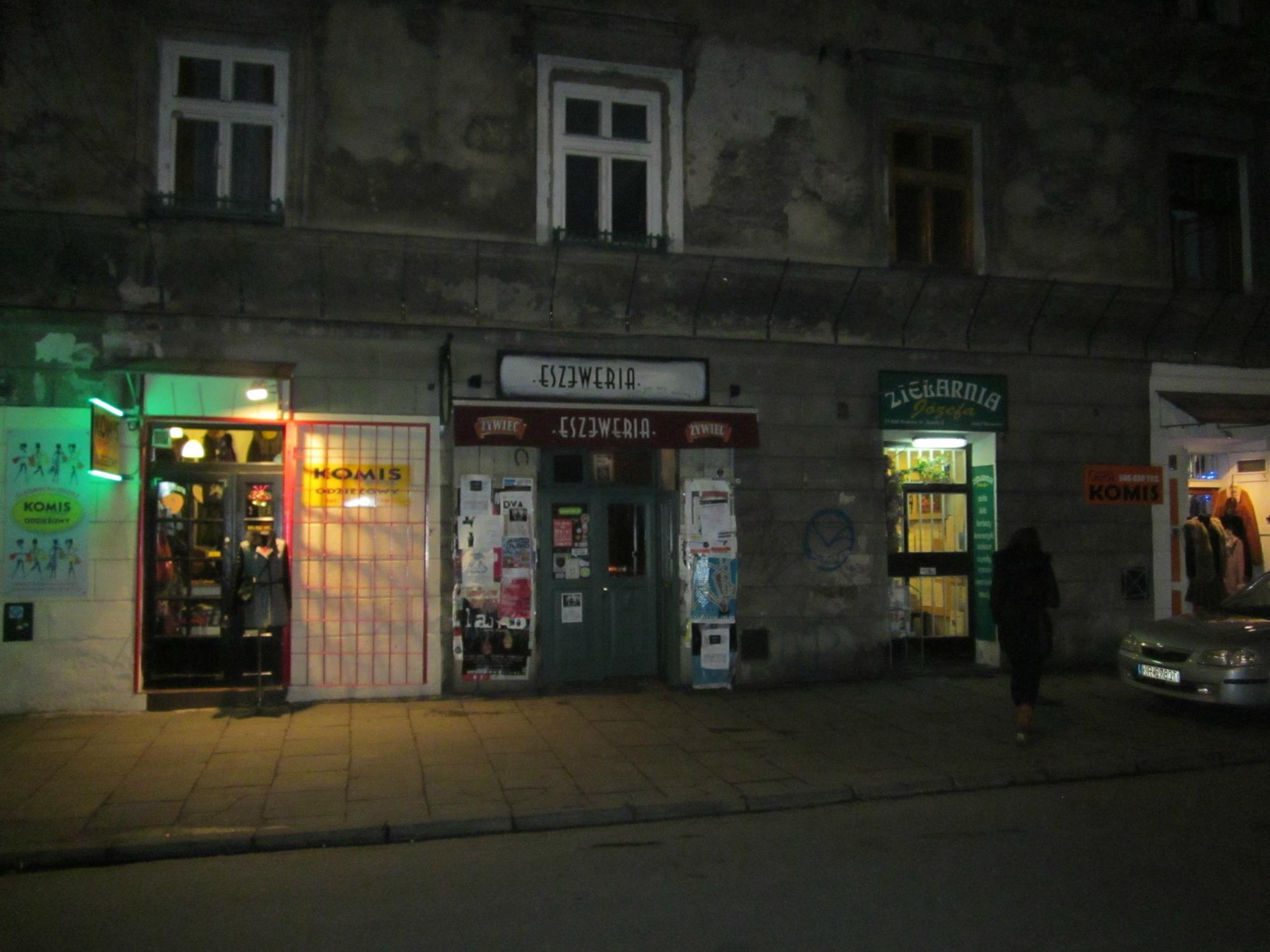 Eszeweria Bar