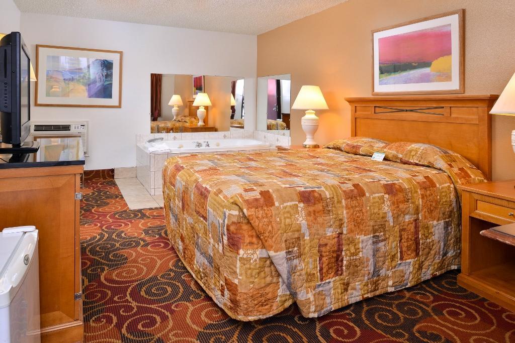 Travelodge by Wyndham Sunnyside