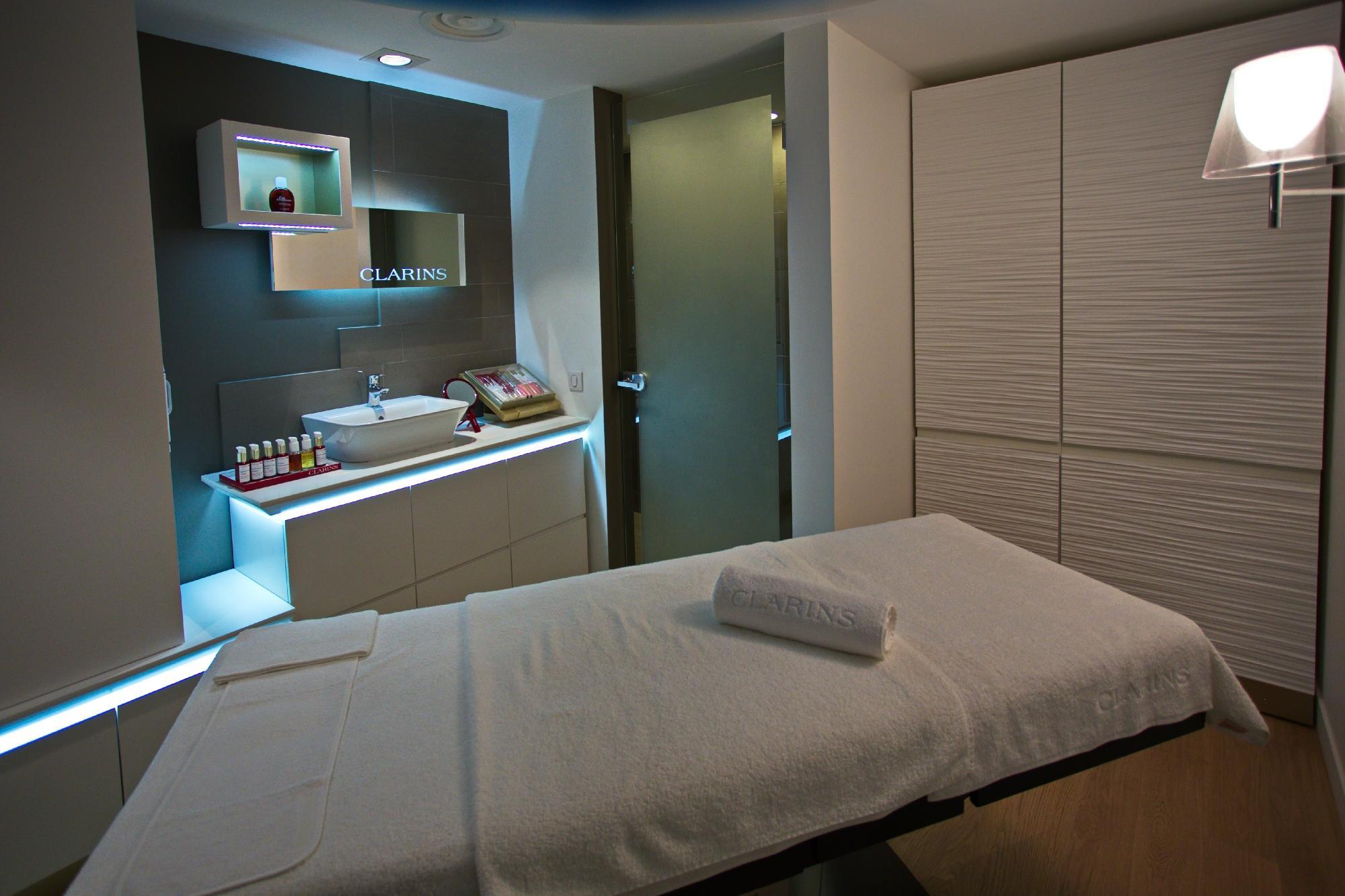Clarins Skin Spa