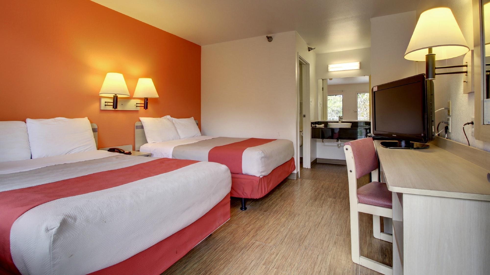 Motel 6 Des Moines North